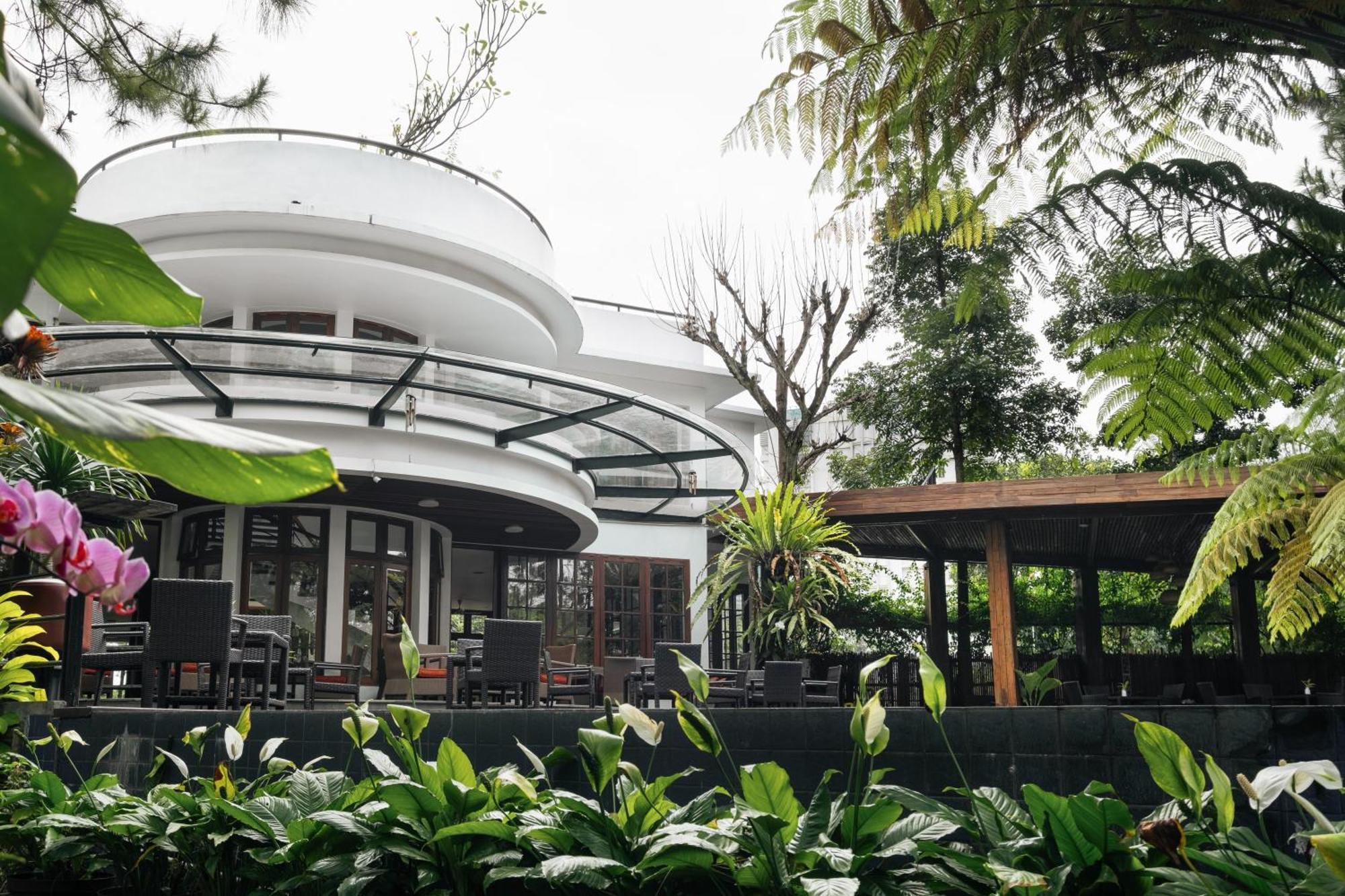 Hotel House Sangkuriang Bandung Zewnętrze zdjęcie