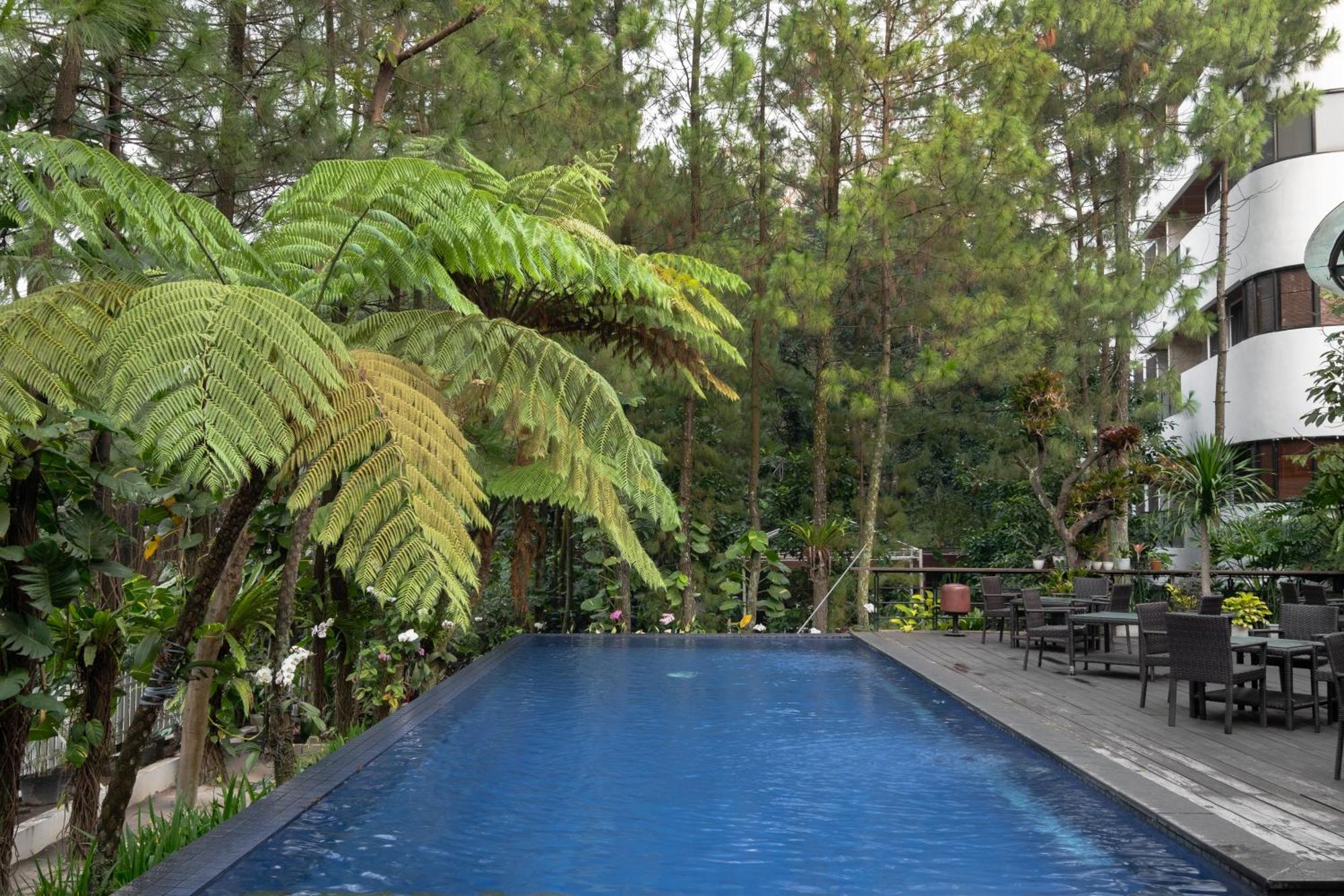 Hotel House Sangkuriang Bandung Zewnętrze zdjęcie