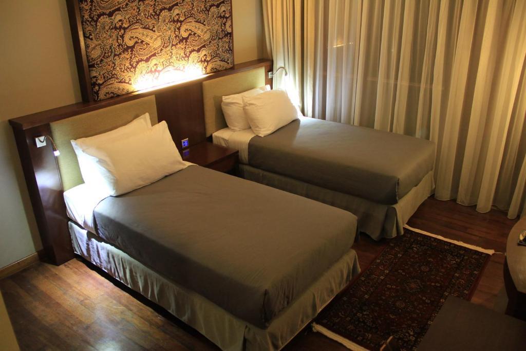 Hotel House Sangkuriang Bandung Pokój zdjęcie